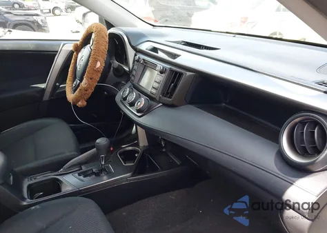 2018 Toyota Rav4 Le z USA, uszkodzony, nr VIN JTMBFREVXJJ193902